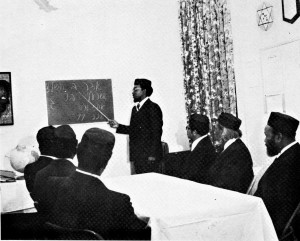 Chief Rabbi Levy teaching rabbinical students